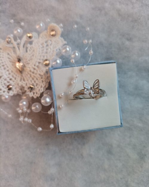 Anillo de mariposa 1